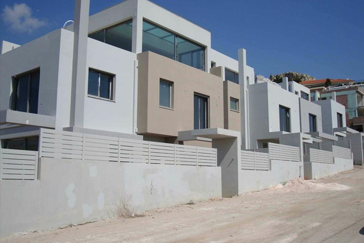 Realty photo 1