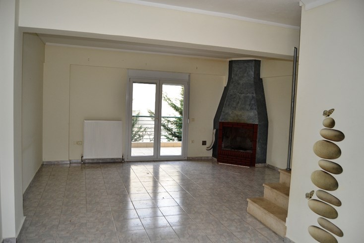 Realty photo 2