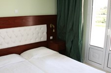 Property 450 photo 17