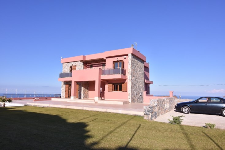 Realty photo 1