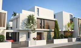 Willa 182 m² w Larnace
