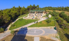 فيلا 420 m² في کاساندرا (هالكيديكي)