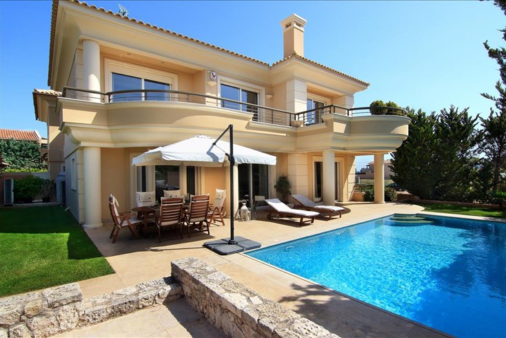 Realty photo 1