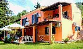 Detached house 230 m² in Corfu