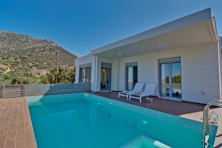 Realty photo 2