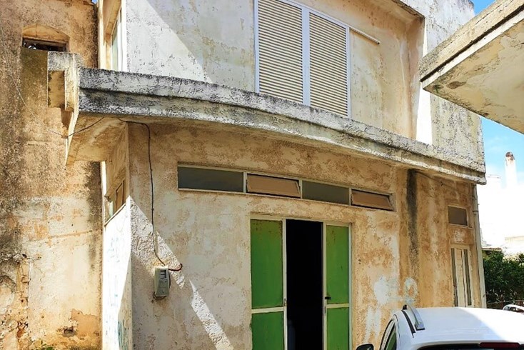 Realty photo 2