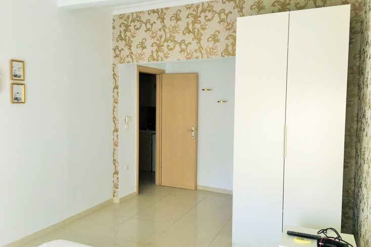 Realty photo 2