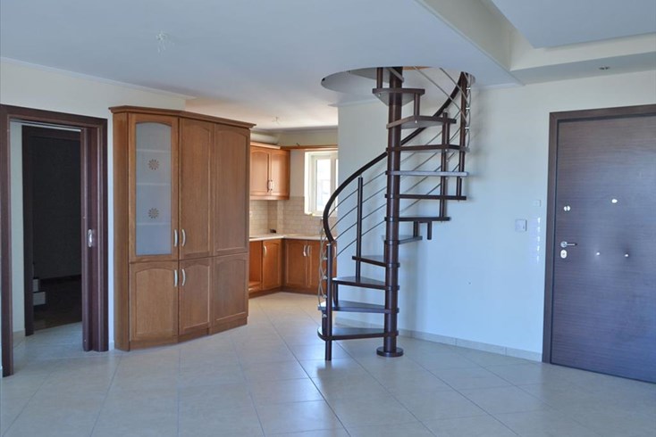 Realty photo 2