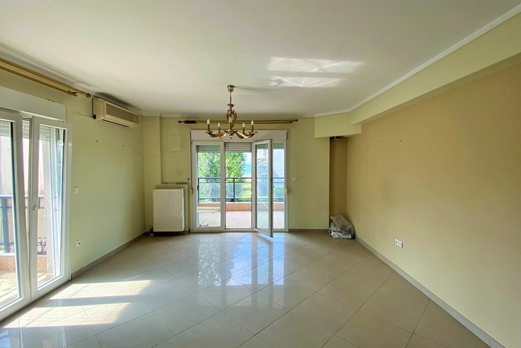 Realty photo 1