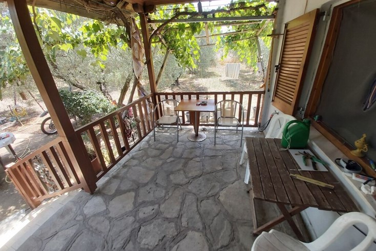 Realty photo 1