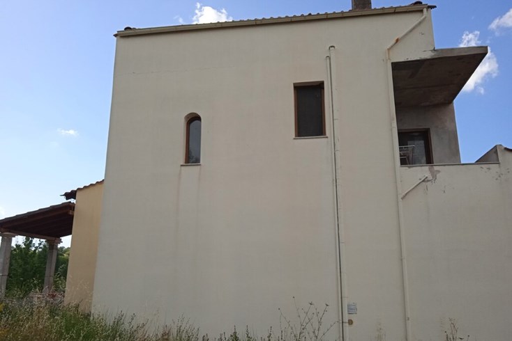 Realty photo 3