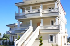 Property 476 photo 1