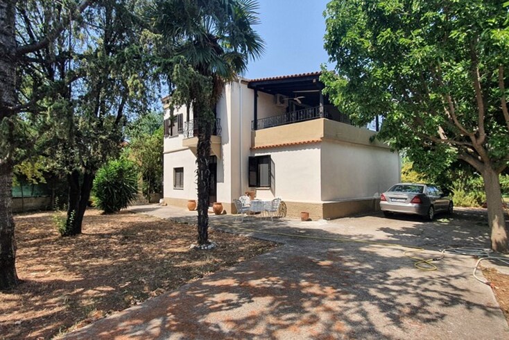Realty photo 1