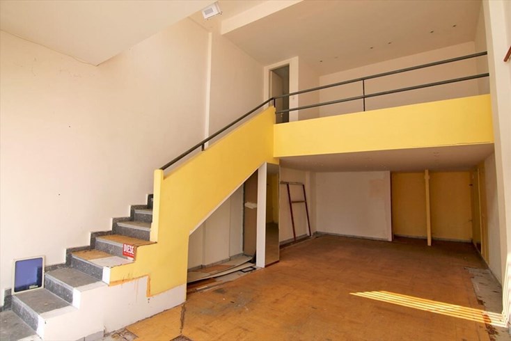 Realty photo 1