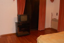 Property 489 photo 8