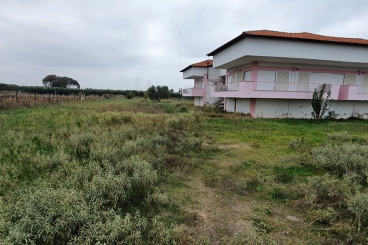 Realty photo 2