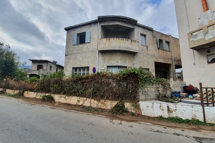 Realty photo 1