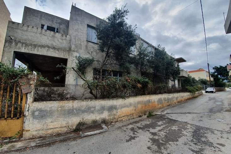 Realty photo 3