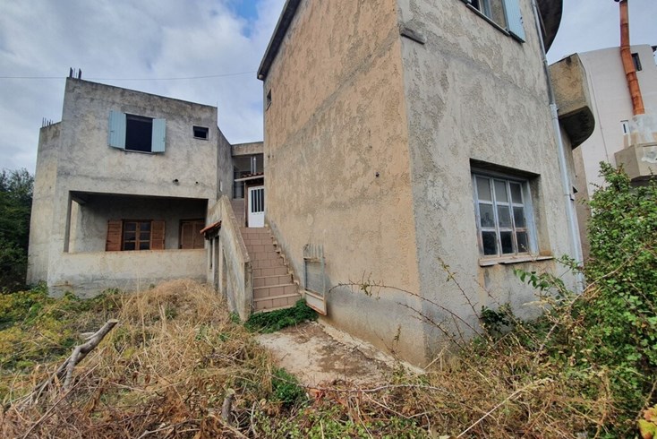 Realty photo 2