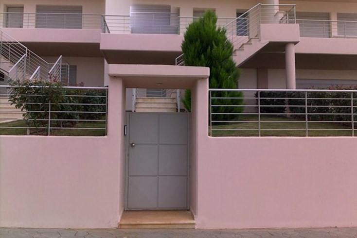 Realty photo 3