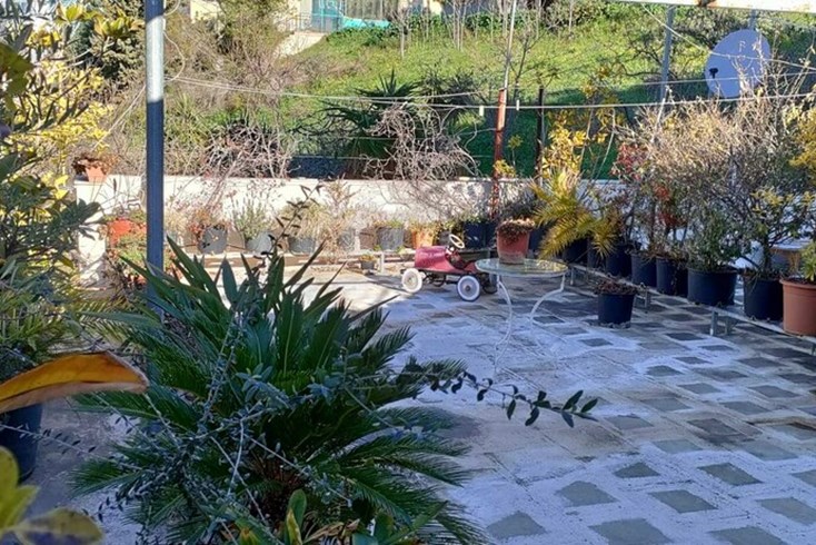 Realty photo 2