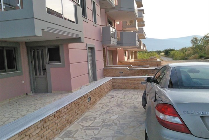 Realty photo 2