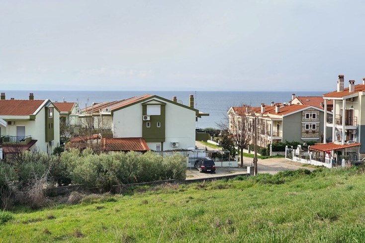 Realty photo 1