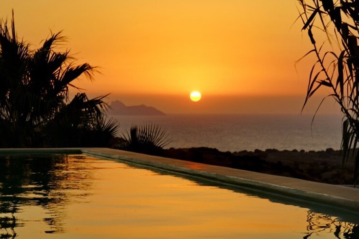 Realty photo 2