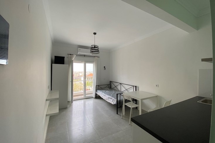 Realty photo 2