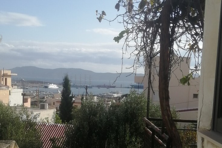 Realty photo 1