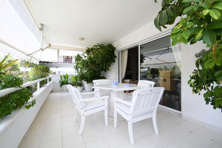 Realty photo 1