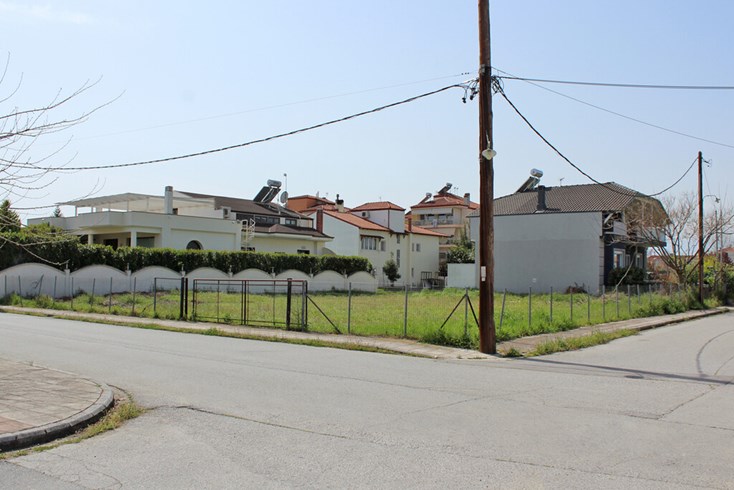Realty photo 1