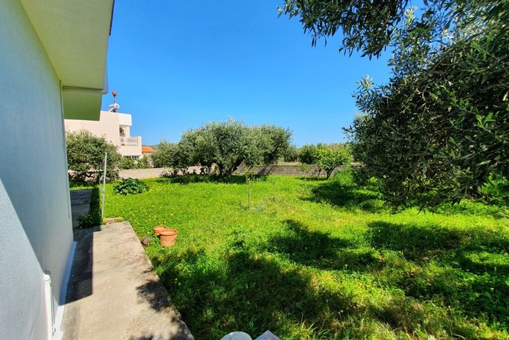 Realty photo 2