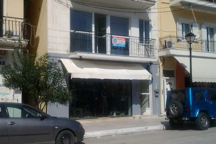 Realty photo 1