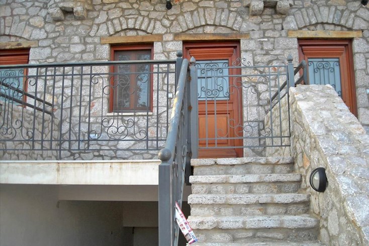 Realty photo 3