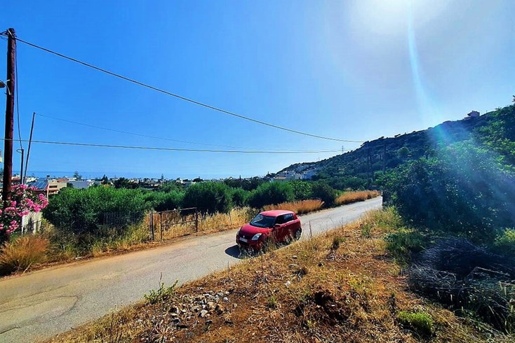 Realty photo 1