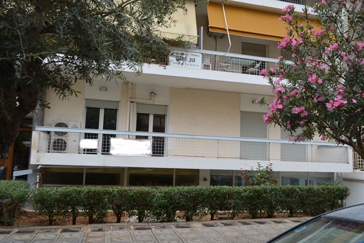 Realty photo 1