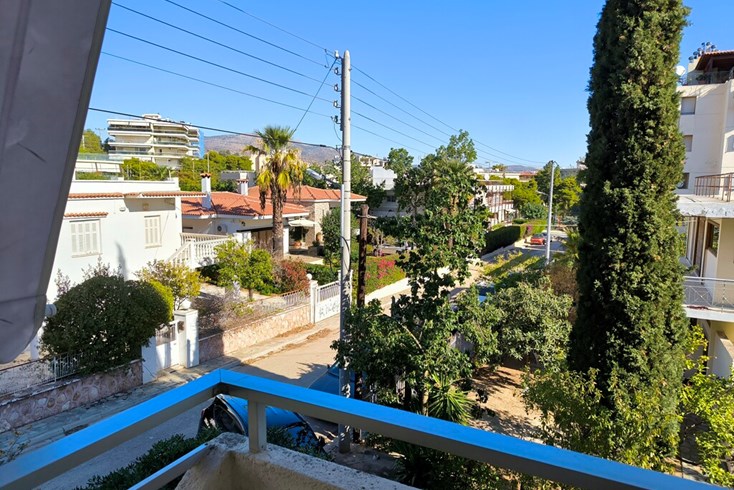 Realty photo 2