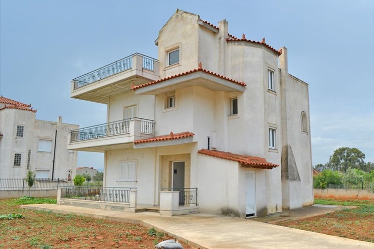 Realty photo 1