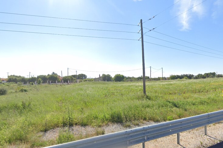Realty photo 1