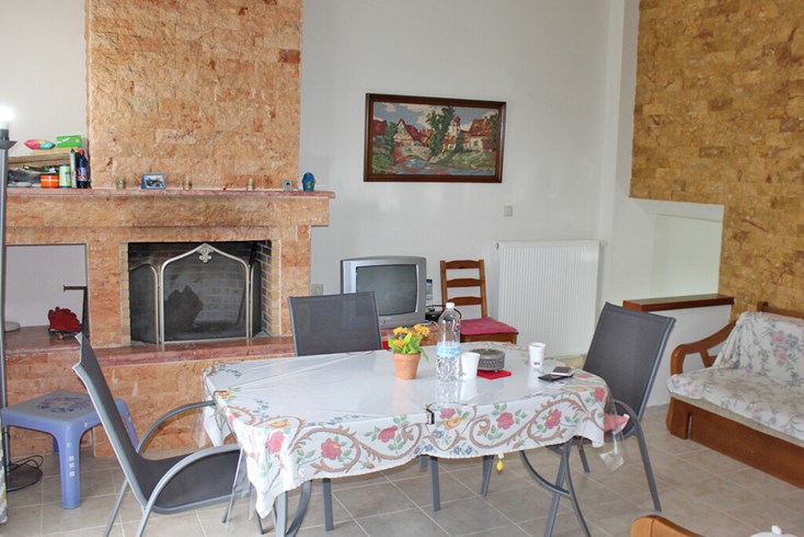 Realty photo 2