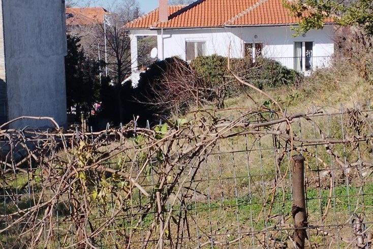 Realty photo 3