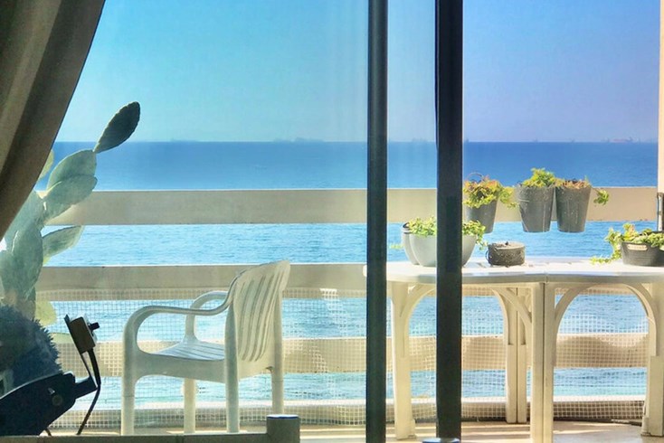 Realty photo 2