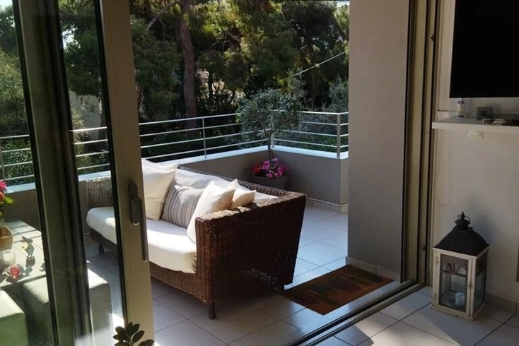 Realty photo 2