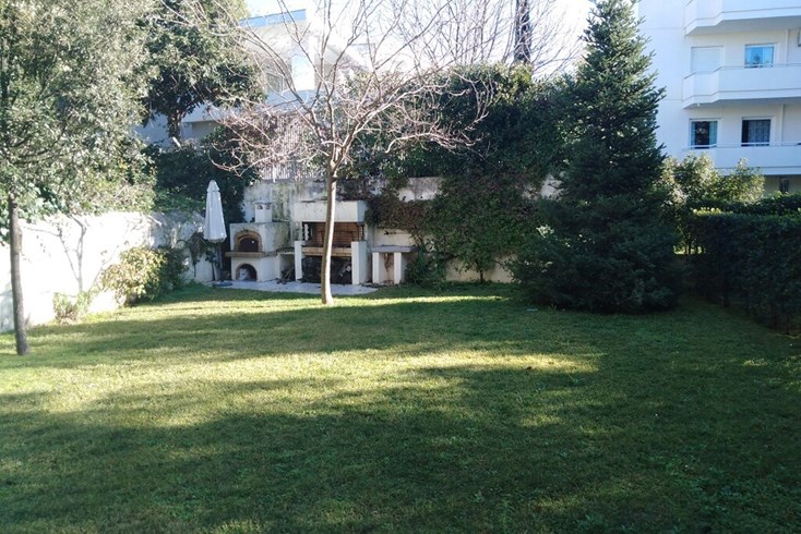 Realty photo 3