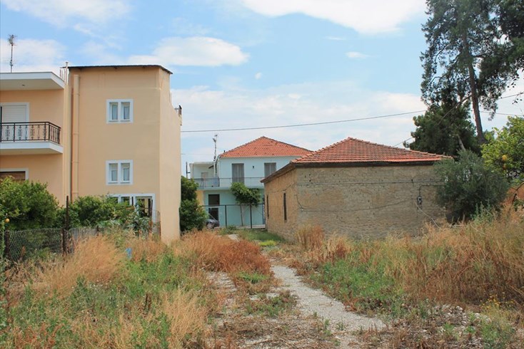 Realty photo 2