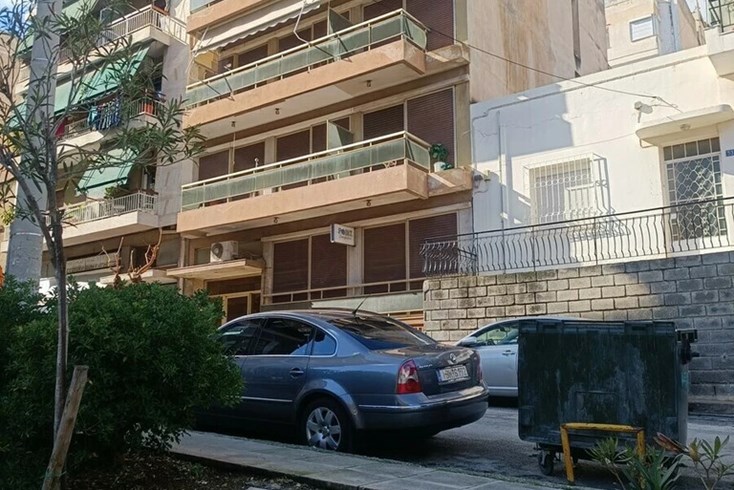 Realty photo 1