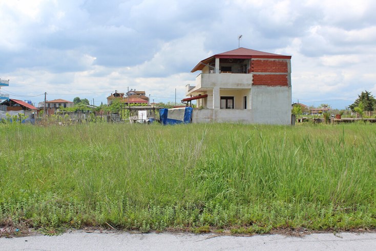 Realty photo 2