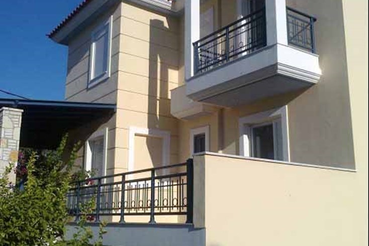 Realty photo 3