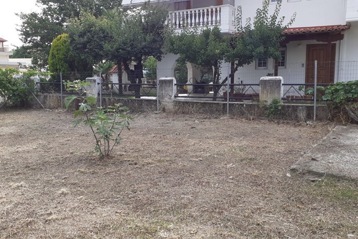 Realty photo 2